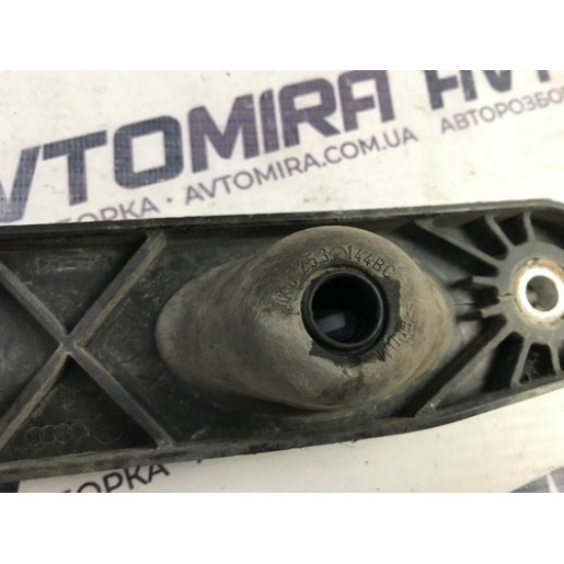 Кронштейн глушителя Volkswagen Passat B7 1K0253144BC